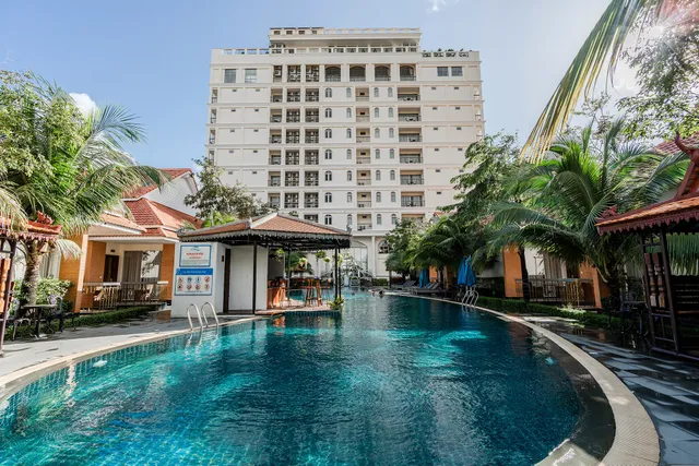 Sea Breeze Hotel & Villa