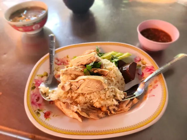 ร้านอาหารตามสั่งแม่ยุพิน