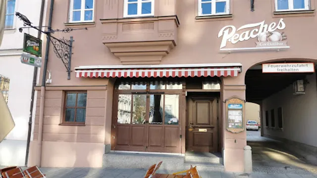 Bar Peaches