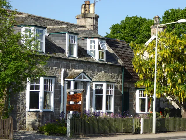 Fraoch Lodge ( Book Direct For Best Prices )