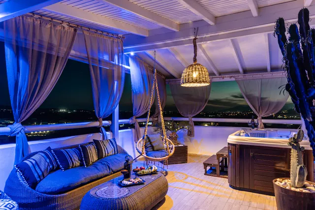 Black Velvet Apartment Naxos