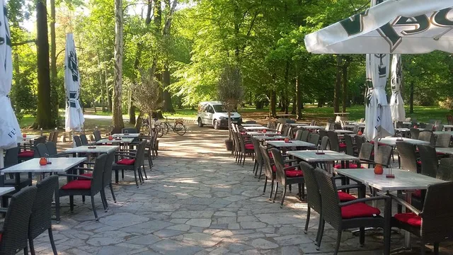 Glashaus im Clarapark