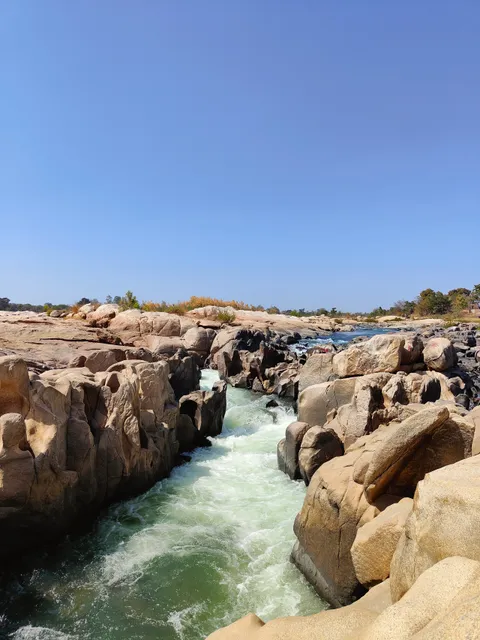 Kanhakunda (stone beded river)