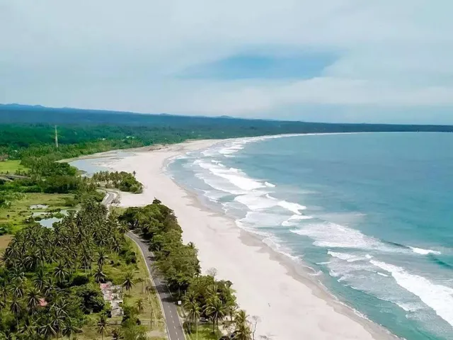 Pantai Mandiri