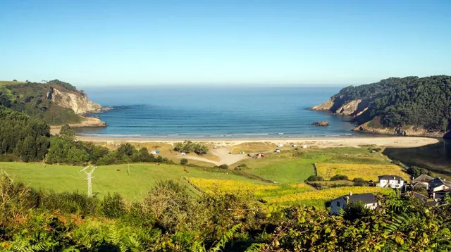 Playa de Cueva O de la Arena