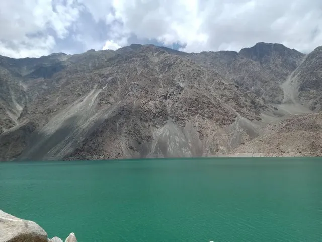 Satpara Lake
