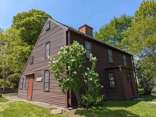 The Macy-Colby House