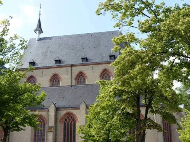 Municipal House Ludgerikirche north