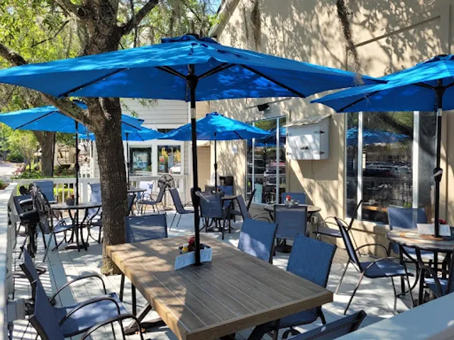 Main Street Island Pub