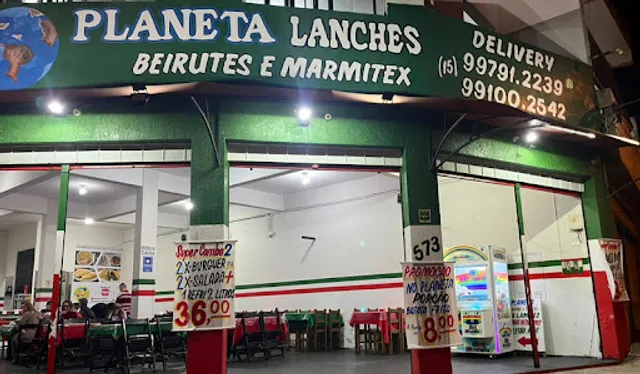 Planeta Lanches e Esfiharia