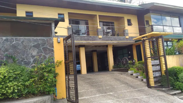 Tagaytay Econo Hotel