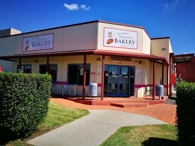 Moxons Bakery