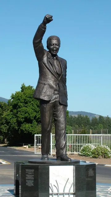 Mandela Statue