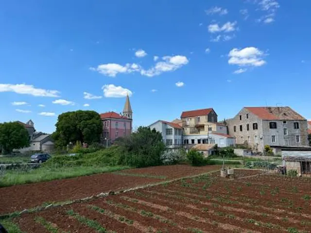 Stari Grad Plain