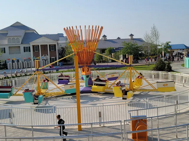 Atomic Scrambler at Cedar Point