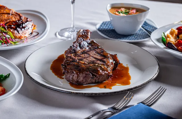 Valley’s Edge Steak and Seafood