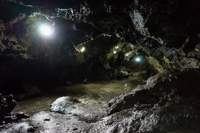 Komakado Kazaana Cave