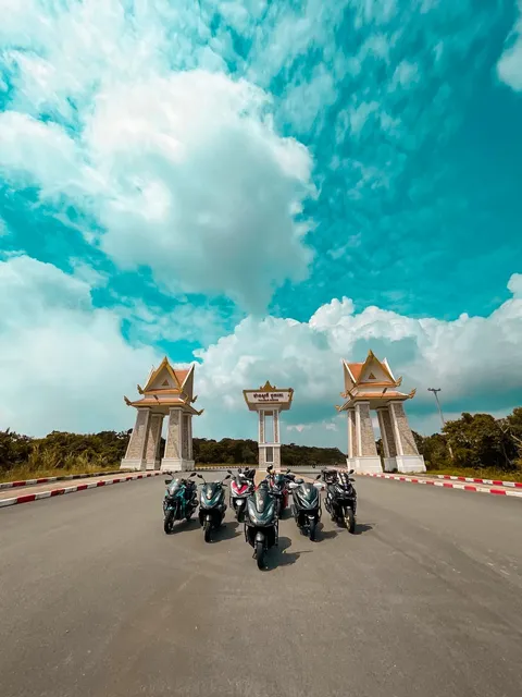 Thansur Bokor Entrance