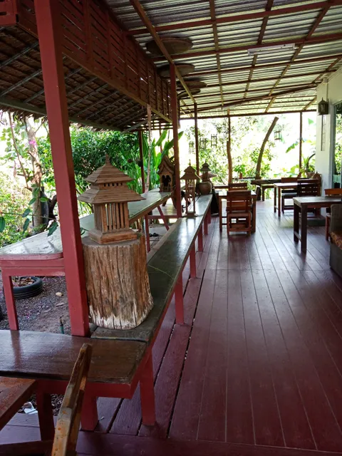 แปดริ้ว คาเฟ่ Infinity