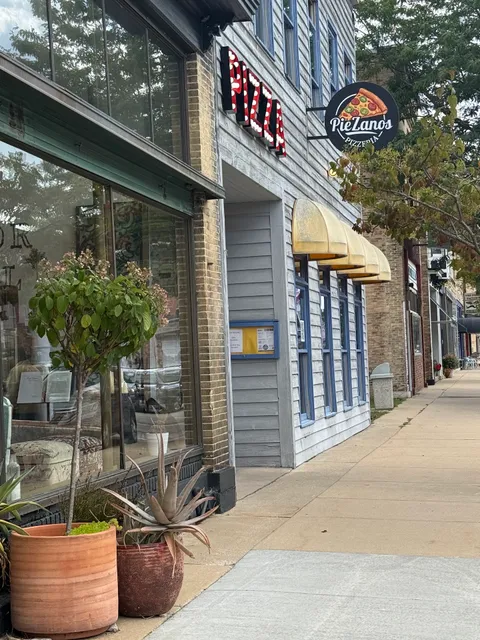 PieZanos Pizza and Wings