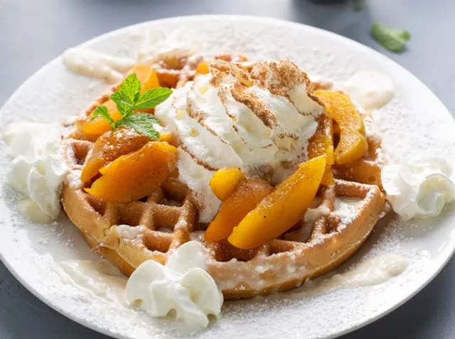 Nana's Chicken-N-Waffles