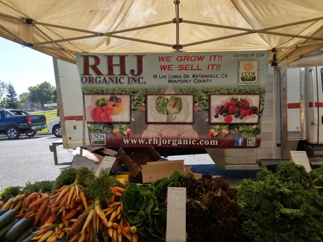 Carmichael Park Farmers Market