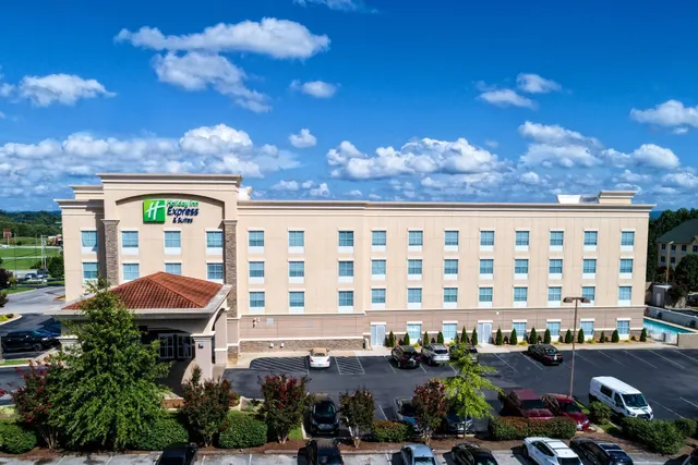 Holiday Inn Express & Suites Cookeville by IHG