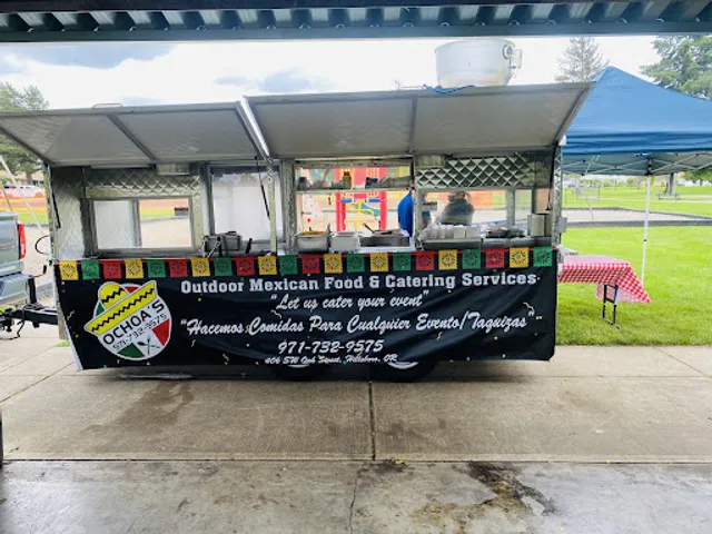 Ochoa&#x27;s outdoor Mexican food