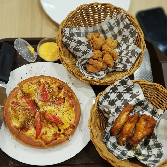 The Pizza Company ซาฟารี เวิลด์