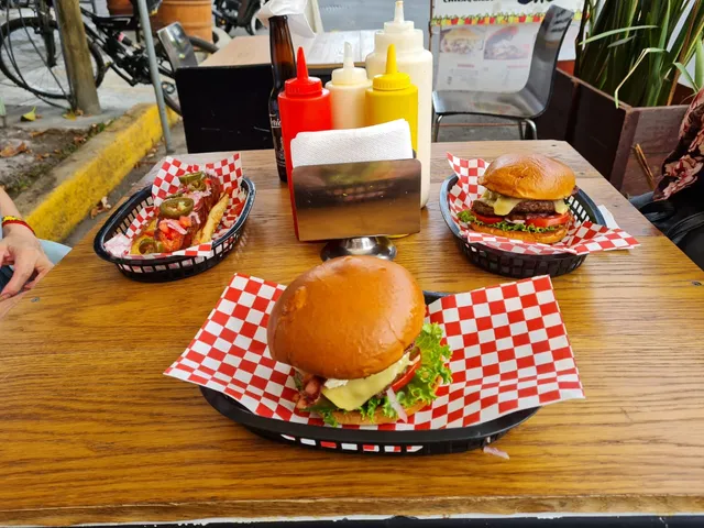 The Burger Bunker (Narvarte)