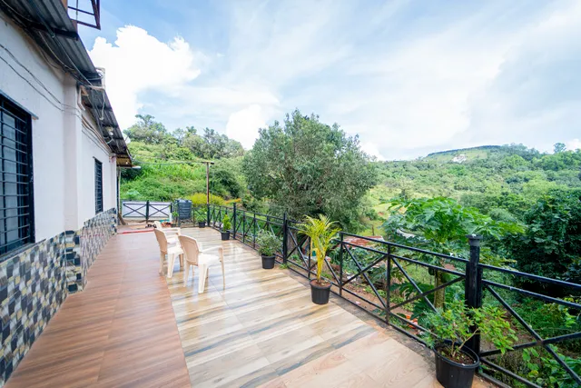 X-WESTERN HILLS RESORT