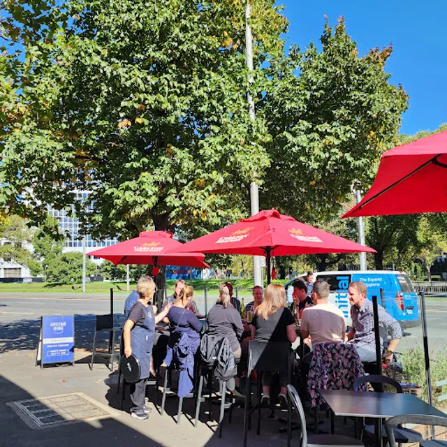 Gentleman George Beers & Burgers