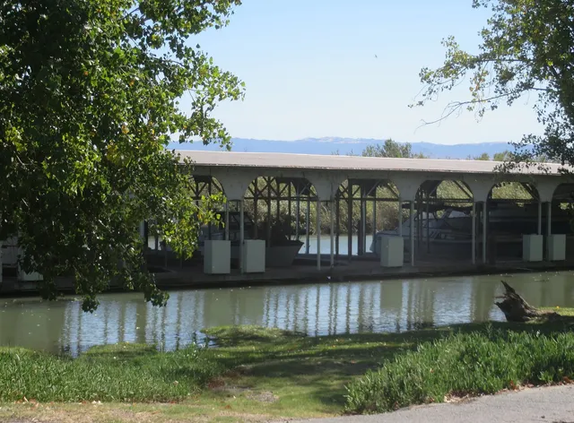 Eddo's Harbor & RV Park