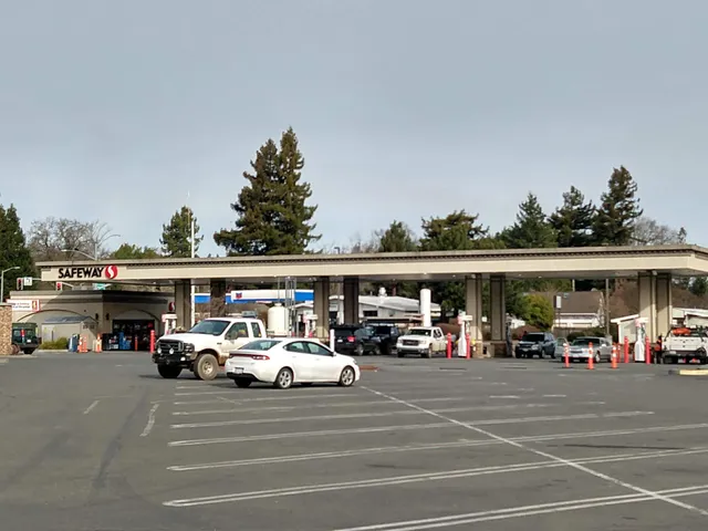 Willits Shopping Center