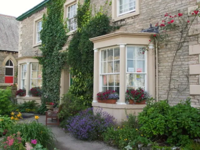 FLETCHER HOUSE Guest House Bed and Breakfast accommodation