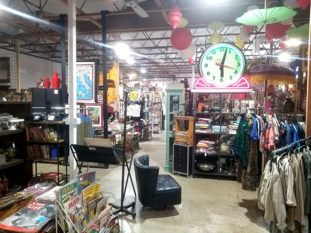 Sonoma Antiques and Vintage