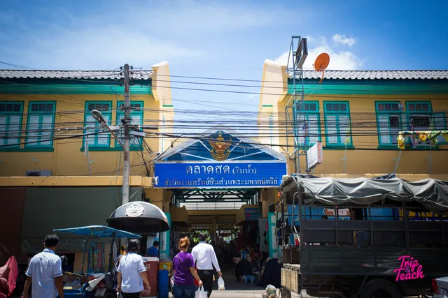 Phetchaburi Riverside Old Market