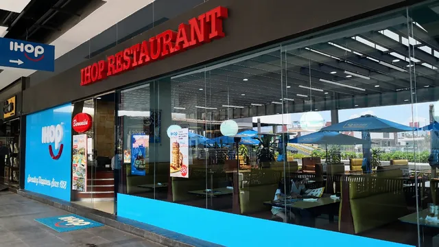 IHOP Plaza Esfera