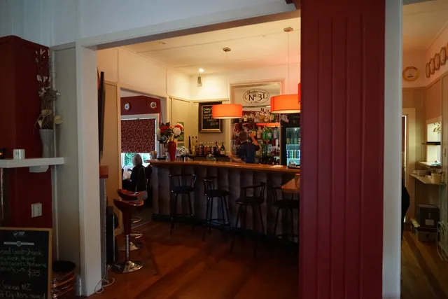 No.31 Restaurant and Bar