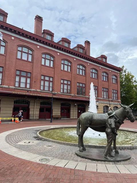 Canal Place Historical Park