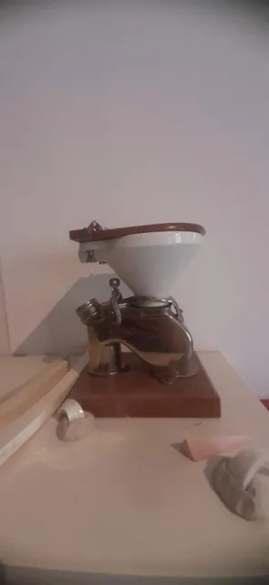 Exhibition "Klo & So"