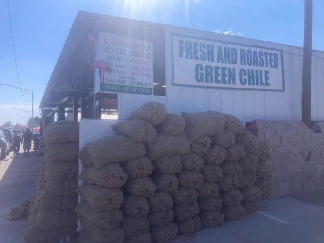 Valverde Store - Chile & Pottery