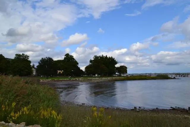 New Castle Battery Park