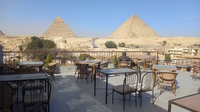Pyramids View INN