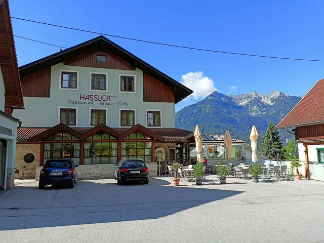 Gasthof Pension Cafè Konditorei Hassler