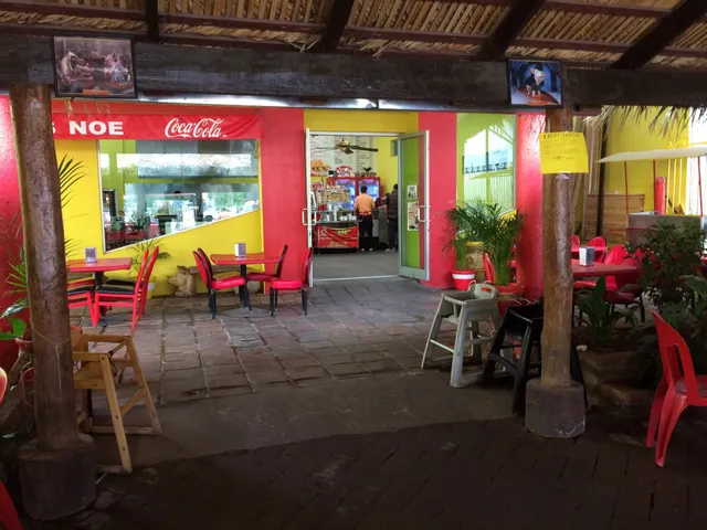 Super Tortas Y Carnitas Noe