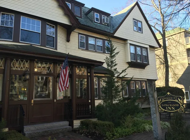 Longwood Inn