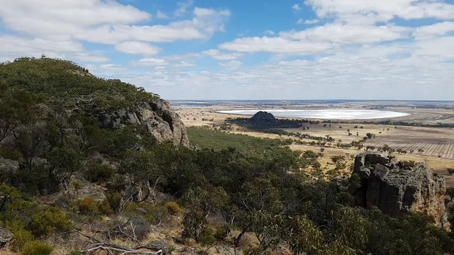 Bluff Picnic Area And Lookout