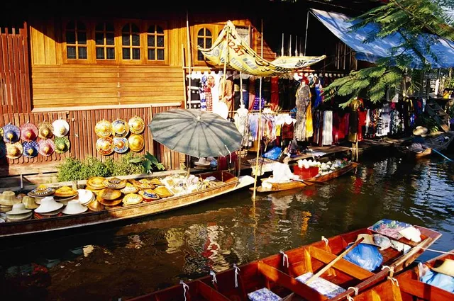 Taling Chan Floating Market
