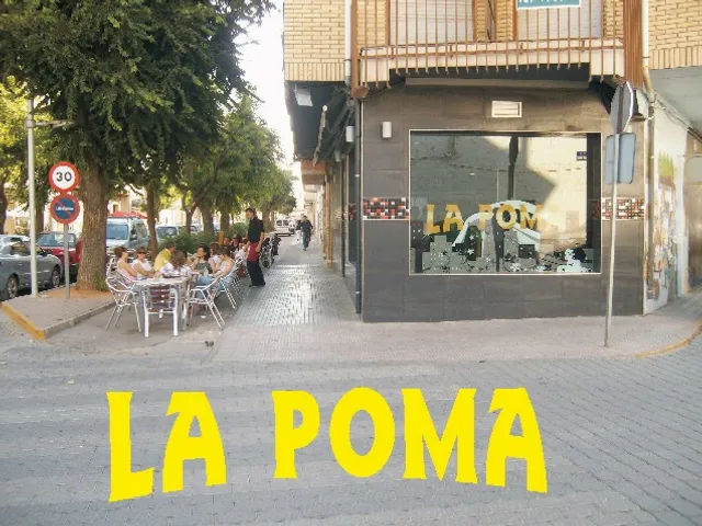 La Poma Bar